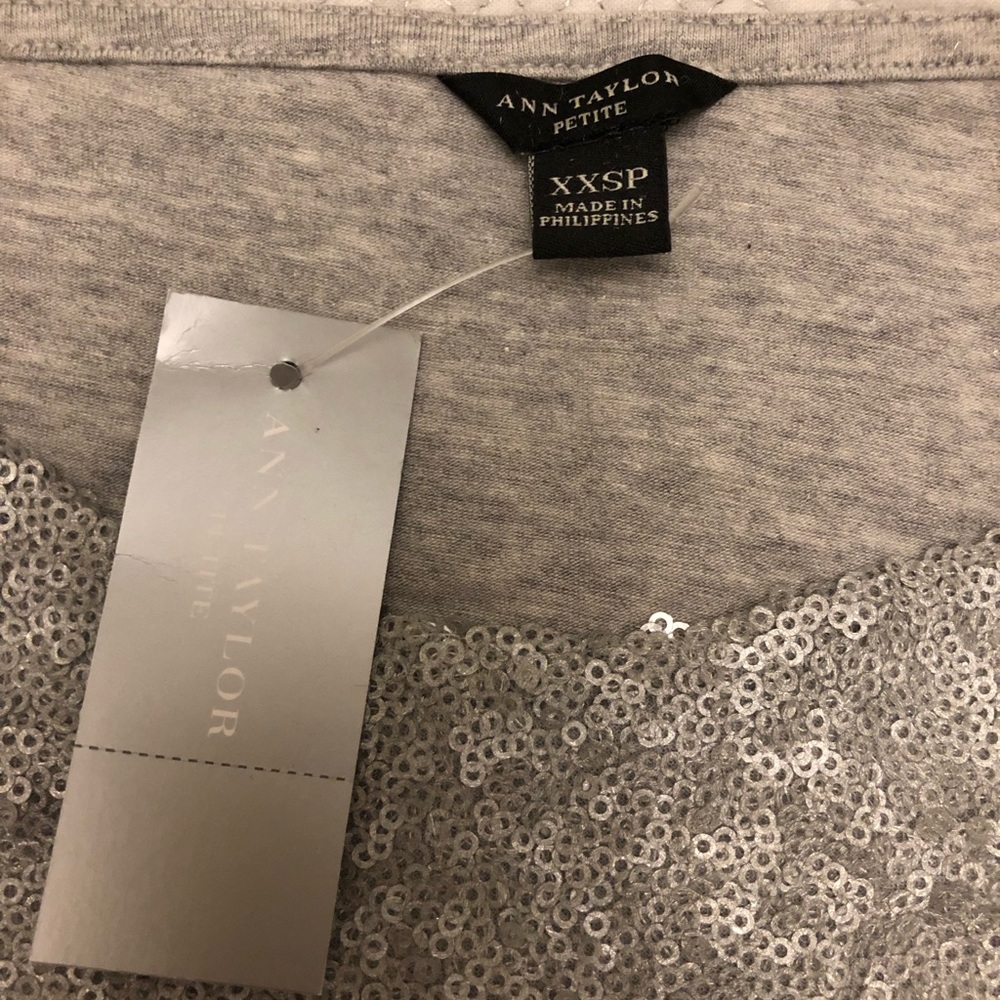 Ann Taylor Women T shirt with silver sequin💥sals - Picture 2 of 5